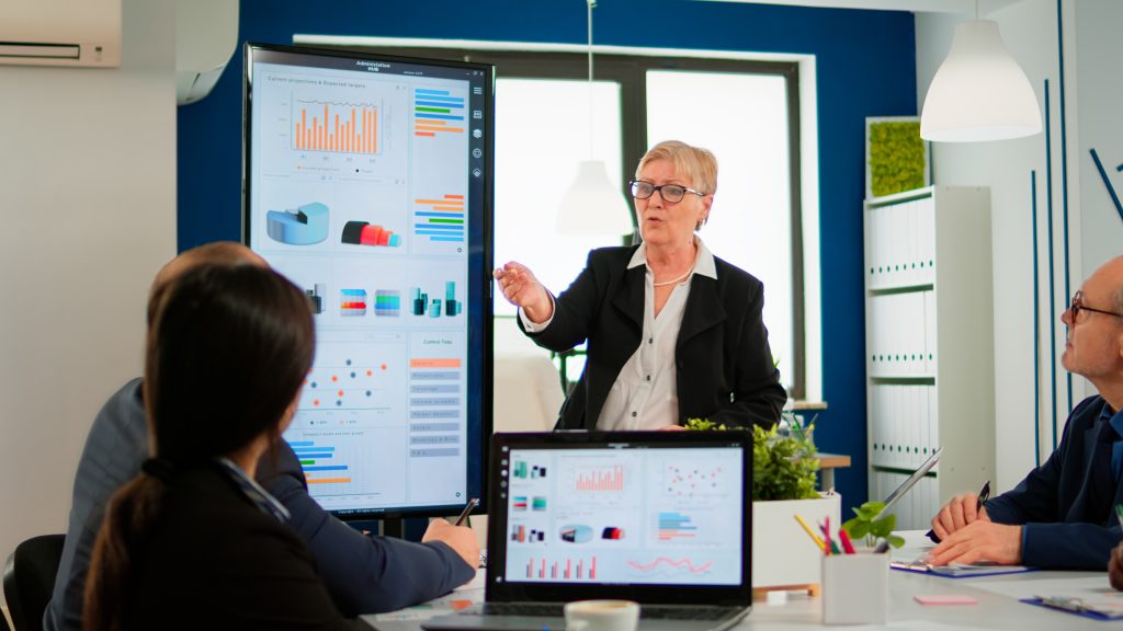 Pemanfaatan Interactive Flat Panel dalam dunia bisnis
